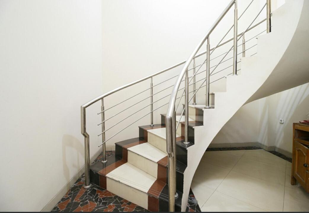 Hotel Syariah Tremigo Guesthouse Cirebon Kültér fotó