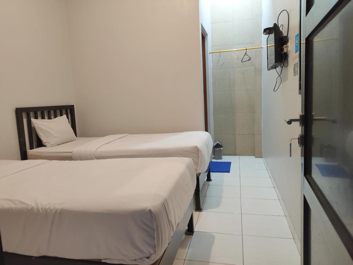 Hotel Syariah Tremigo Guesthouse Cirebon Kültér fotó