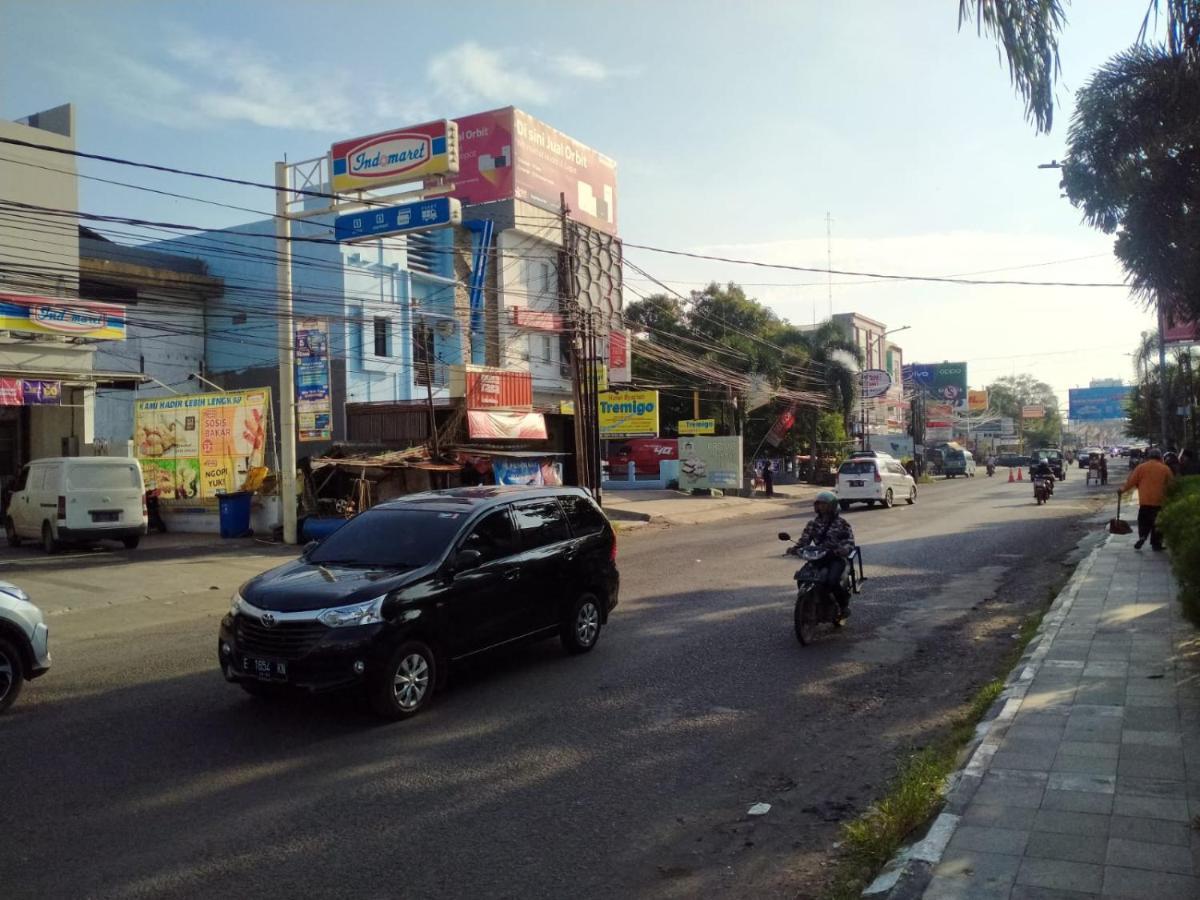Hotel Syariah Tremigo Guesthouse Cirebon Kültér fotó