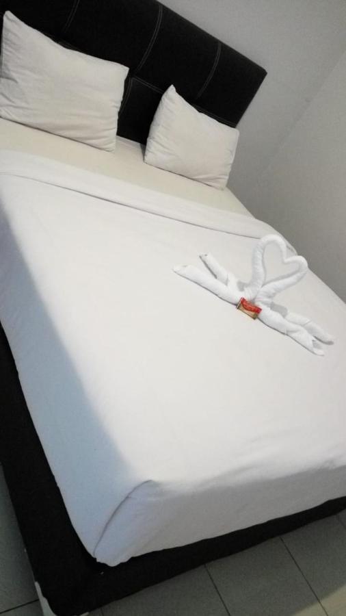 Hotel Syariah Tremigo Guesthouse Cirebon Kültér fotó