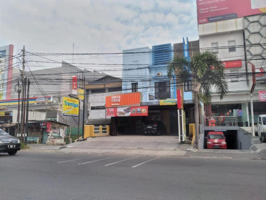 Hotel Syariah Tremigo Guesthouse Cirebon Kültér fotó