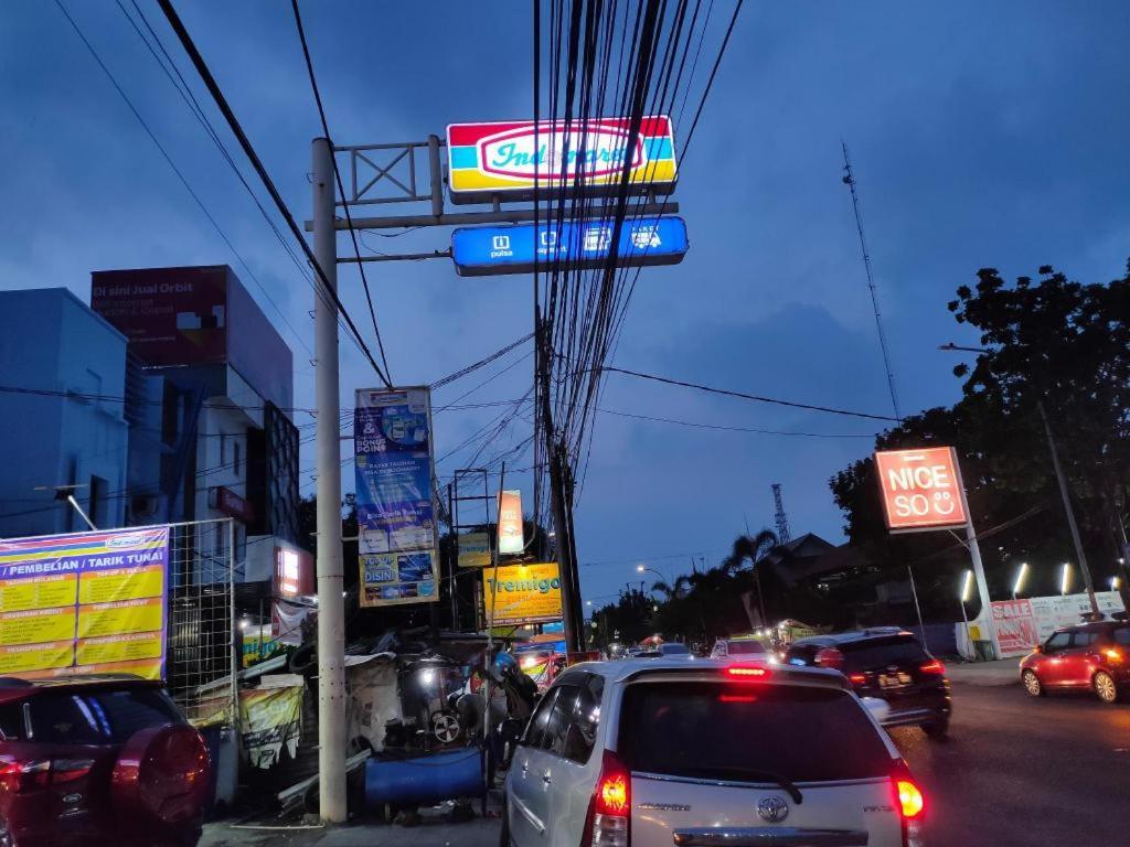Hotel Syariah Tremigo Guesthouse Cirebon Kültér fotó