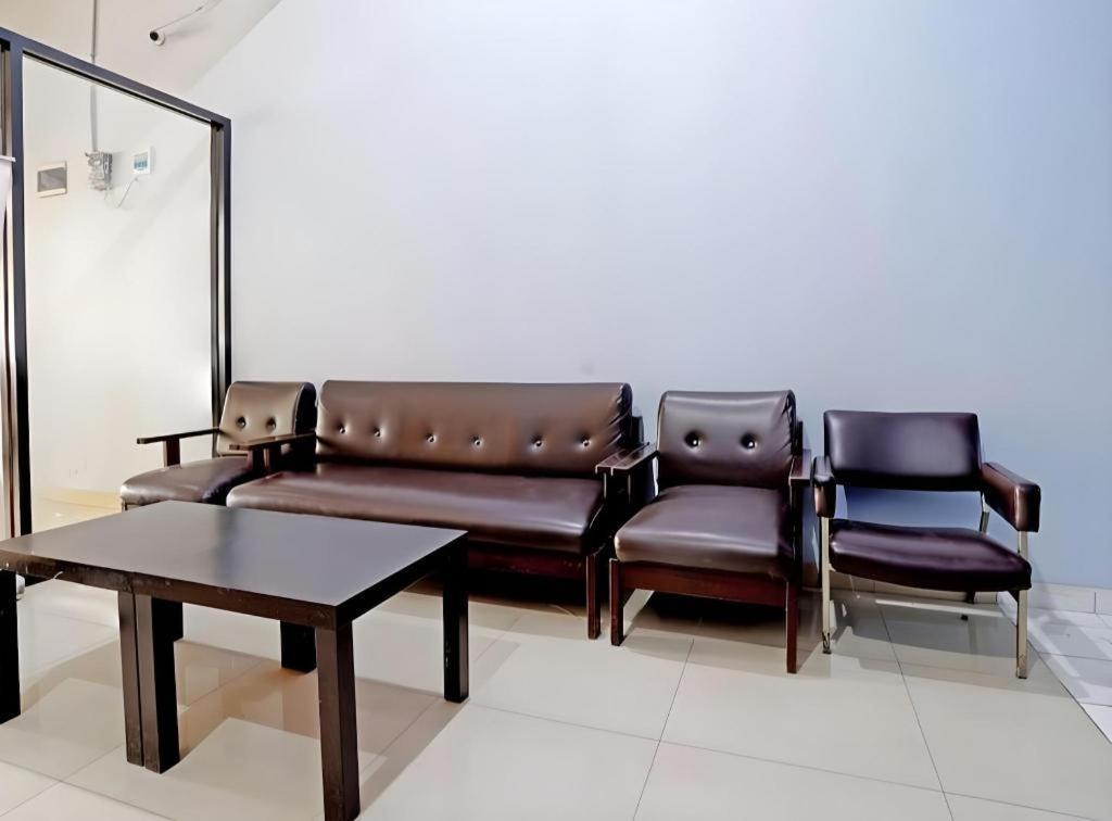 Hotel Syariah Tremigo Guesthouse Cirebon Kültér fotó