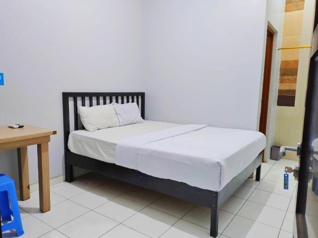 Hotel Syariah Tremigo Guesthouse Cirebon Kültér fotó
