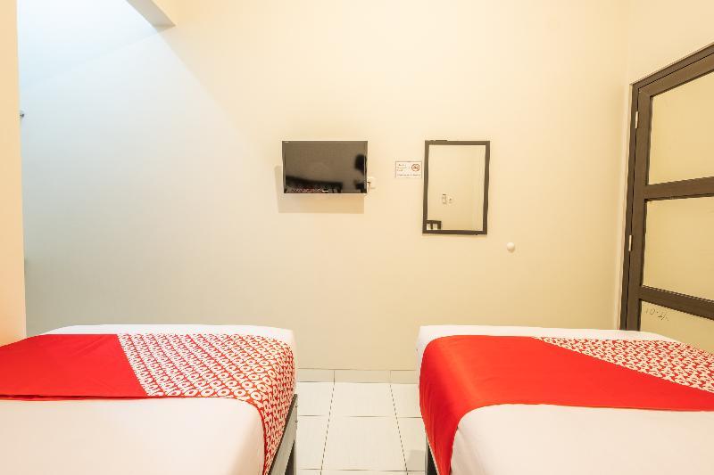 Hotel Syariah Tremigo Guesthouse Cirebon Kültér fotó